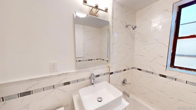 Hudson View unit 6L, Yonkers, NY 10701 - photo 5