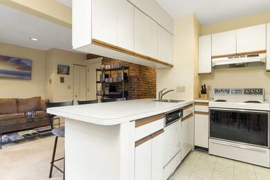 38A Charter St unit 6R, Boston, MA 02113 - photo 4