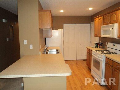 4581 N Thornhill Dr unit 103B, Peoria, IL 61615 - photo 4