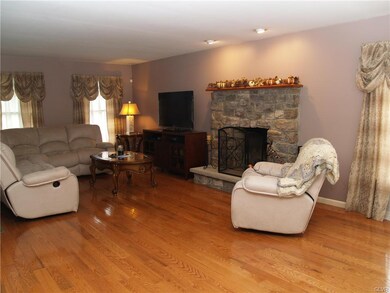 4659 Ash Dr, Nazareth, PA 18064 - photo 3