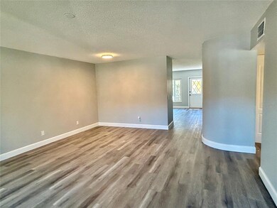 2294 Belgian Ln unit 14, Clearwater, FL 33763 - photo 6