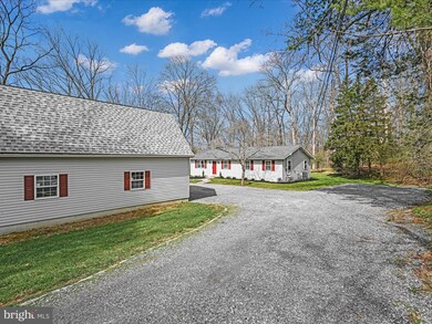 741 Marshall Rd, Glenmoore, PA 19343 - photo 4