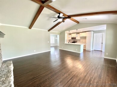 808 W Vicksburg St, Broken Arrow, OK 74011 - photo 6