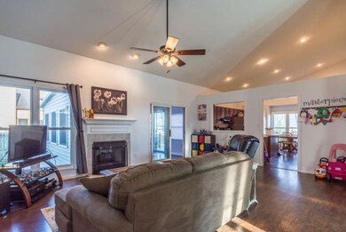 3965 N Tulipwood Ct, Bloomington, IN 47404 - photo 4