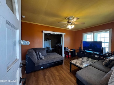 309 N 13th St, Morehead City, NC 28557 - photo 6