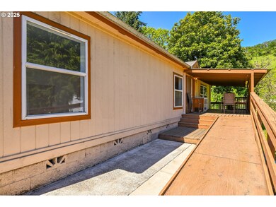694 Tipton Rd, Roseburg, OR 97471 - photo 3