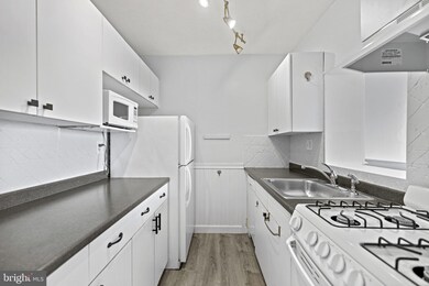 River Place South unit 828, Arlington, VA 22209 - photo 3