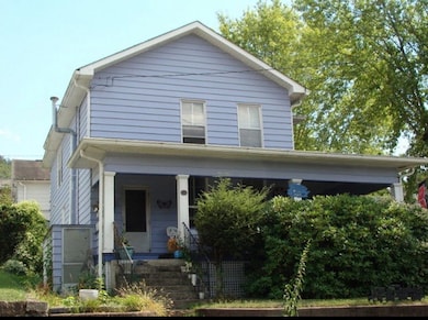 502 Summers St, Hinton, WV 25951 - photo 2