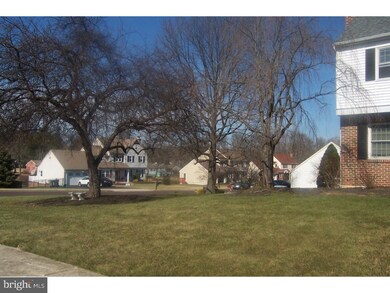 1924 Wayne Dr, Norristown, PA 19403 - photo 3