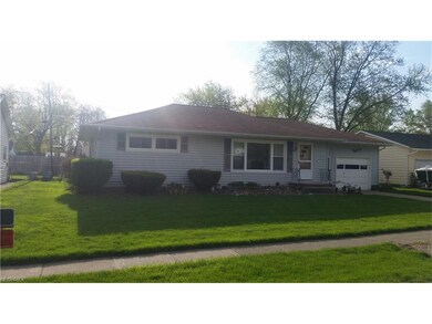 641 Pasadena Ave, Sheffield Lake, OH 44054 - photo 3