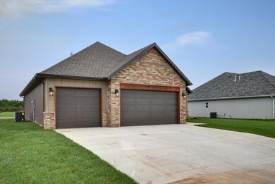 1115 S Cumberland Ave, Republic, MO 65738 - photo 4