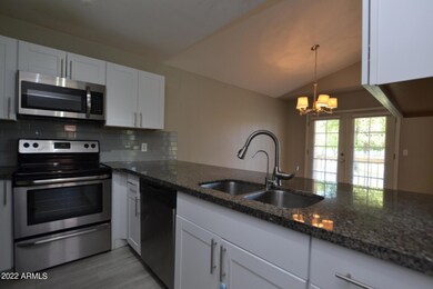 559 N Maple St, Chandler, AZ 85226 - photo 4