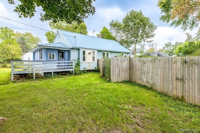 805 Alvord Ave, Flint, MI 48507 - photo 5