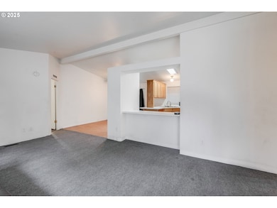 3921 Pacific Cir, Hubbard, OR 97032 - photo 5