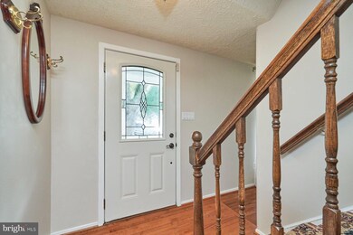 7608 Fallswood Way, Lorton, VA 22079 - photo 4