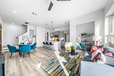 1524 Ojeman Rd unit C, Houston, TX 77055 - photo 6