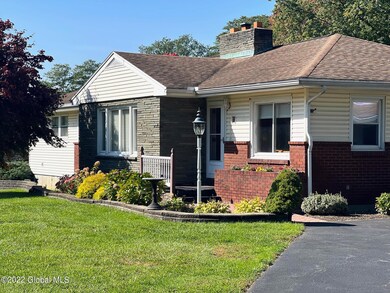 11 Newcomb Dr, Albany, NY 12211 - photo 3