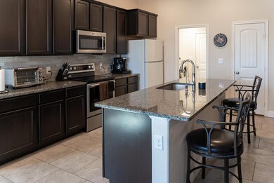 9806 Sagebrush Ave, Odessa, TX 79765 - photo 5