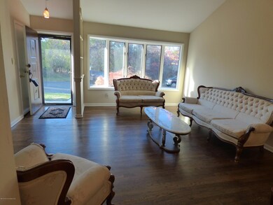 26 Oakcrest Dr, Neptune, NJ 07753 - photo 5