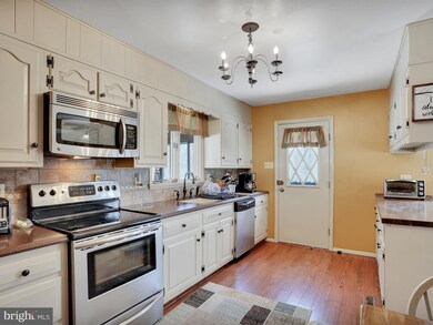 275 Drehersville Rd, Orwigsburg, PA 17961 - photo 3