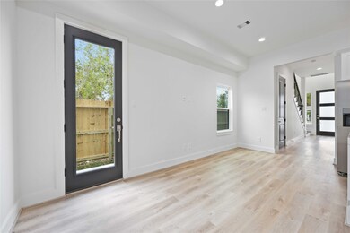 6909 Cluett St, Houston, TX 77028 - photo 6