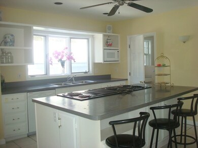 9 Fletcher St unit SF, Winchester, MA 01890 - photo 4