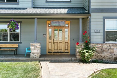 3286 Snowy Butte Ln, Central Point, OR 97502 - photo 2