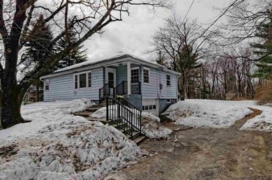 22 Reynolds Rd, Troy, NY 12180 - photo 3