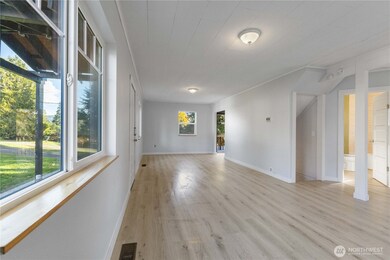 312 Nevada Dr, Longview, WA 98632 - photo 4