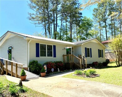 Welcome to 124 Cedar Creek Circle!