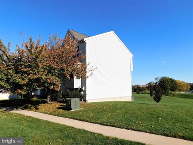 5779 Indian Cedar Ct, Frederick, MD 21703 - photo 2