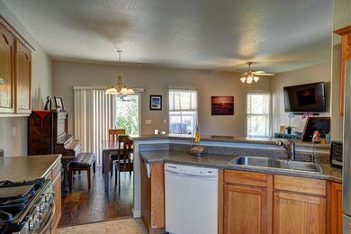 354 N Tahquitz Dr-7