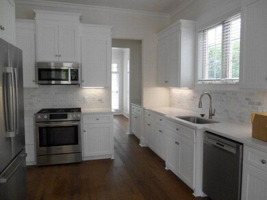 Kitchen w/ gas range