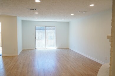 14265 Lost Meadow Ln, Houston, TX 77079 - photo 5