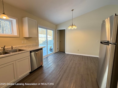 6820 Richard Rd, Lansing, MI 48911 - photo 5