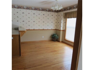 Large eating area with boxed window area. Beautifu