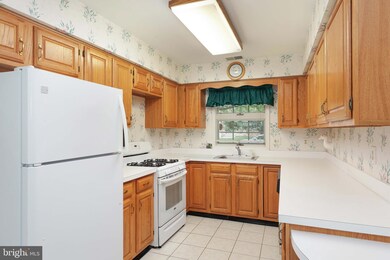 1493 Forelle Ln, Toms River, NJ 08755 - photo 7