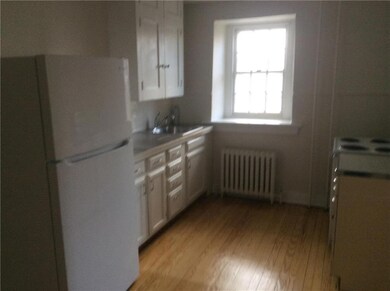 120 W Center St unit Castle Bldg, Nazareth, PA 18064 - photo 2