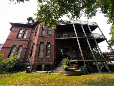 8 Claremont St unit 2B, Worcester, MA 01610 - photo 6