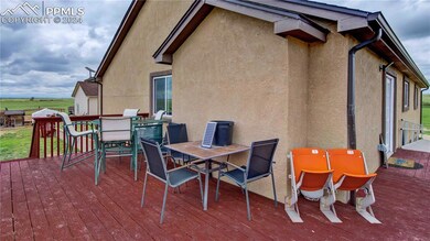 Enjoy your BBQ with plenty of space to entertain.