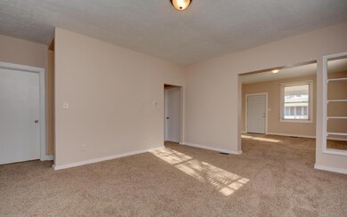 Dining Room (2)