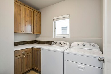 723 NW Rimrock Dr, Redmond, OR 97756 - photo 7