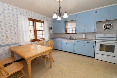 433 Studebaker St, Mishawaka, IN 46544 - photo 3