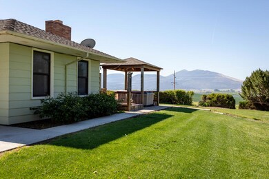 10851Highway140E-13