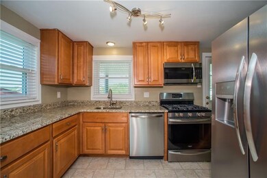 330 Augusta St, Pittsburgh, PA 15211 - photo 2