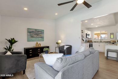 12-web-or-mls-314-w-topeka-dr