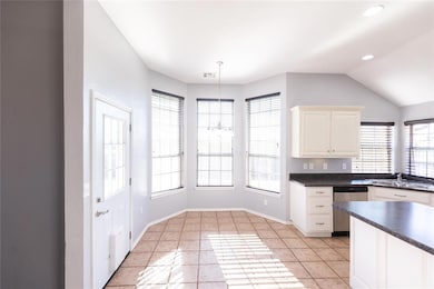 605 Kelsi Drive - Kitchen