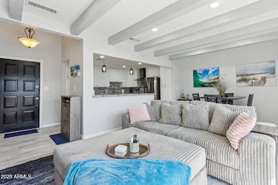 1643 E Borghese Place unit 22, Phoenix, AZ 85016 - photo 3