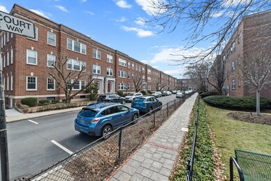 9 Alton Ct unit 4, Brookline, MA 02446 - photo 4