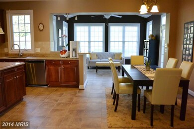 21362 Fairhunt Dr, Ashburn, VA 20148 - photo 4